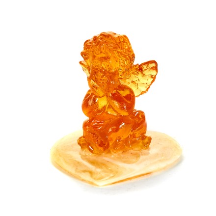 Фигурка &quot;Ангел на сердце&quot; из Янтаря и эпоксидной смолы купить
