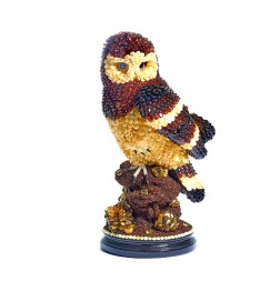 Статуэтка &quot;Вещая Сова&quot; на подставке из Янтаря и полистоуна