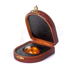 Камень сувенирный &quot;Ресторан Кочубея&quot; из Янтаря в подарочной упаковке