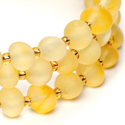 Браслет &quot;Мятый шар&quot; из Янтаря на струне